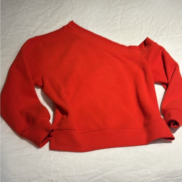 Off the shoulder sweater - Picture 3 of 3